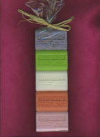 Pakketje met 5 zeepjes van 60 gr.